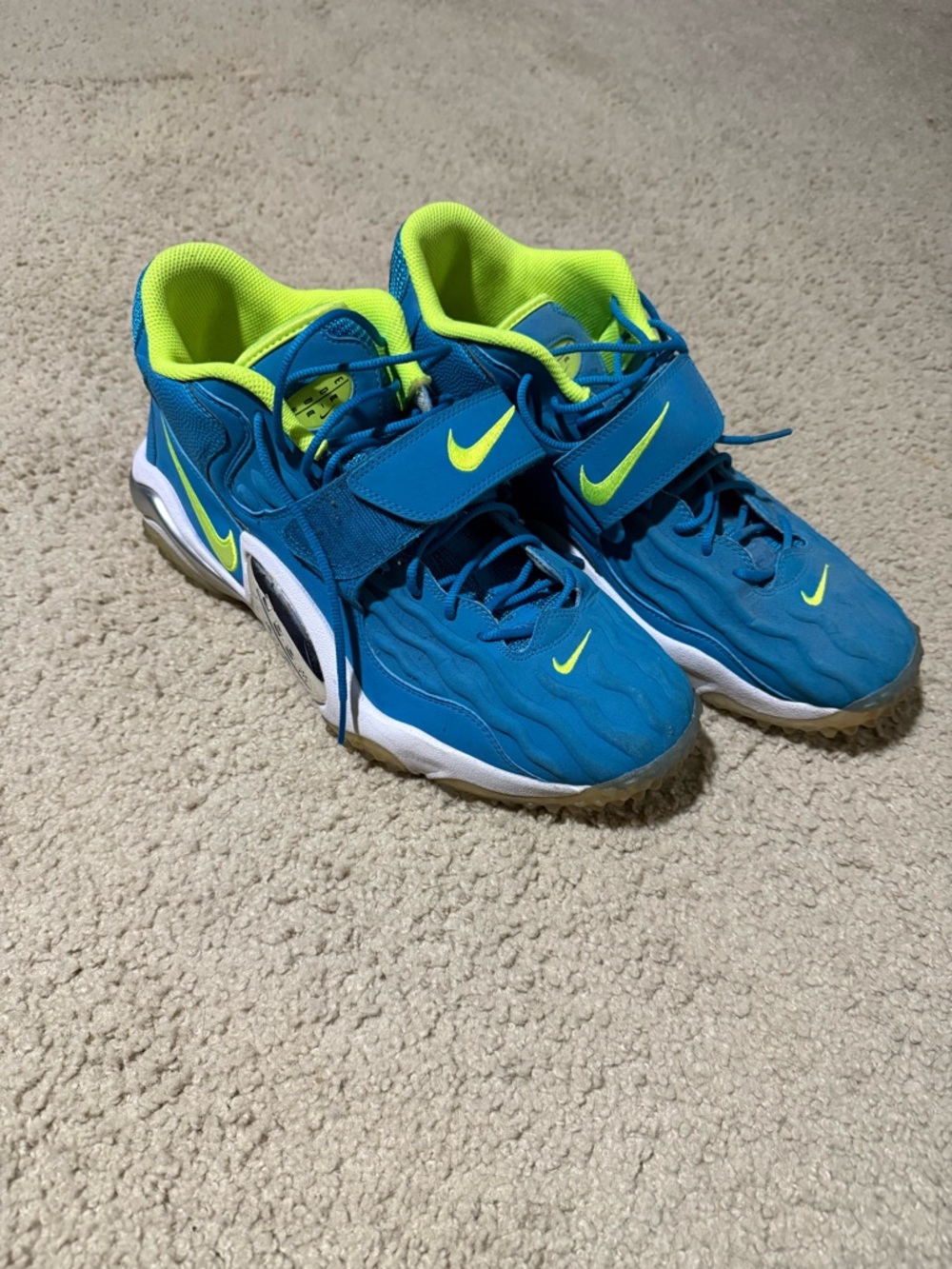 Nike Men’s Blue & Neon Green Athletic Sneakers